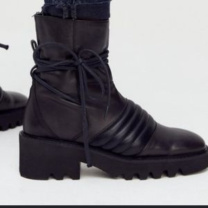 Free People Padded Moto Boot, Fine Leather, Side Zip, Black, Wm's US 9.5, NWT